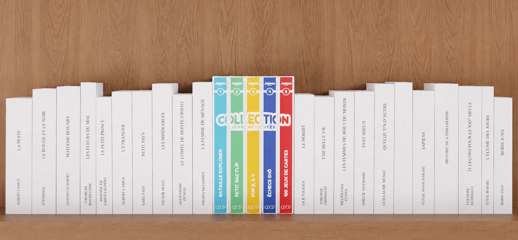 Les 5 livres-jeux alignés dans une bibliothèque